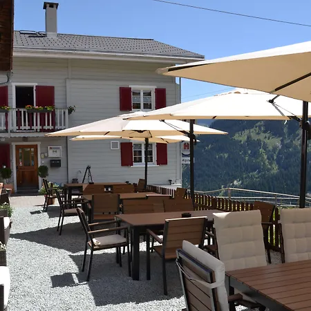 阿尔宾娜宾馆 2*